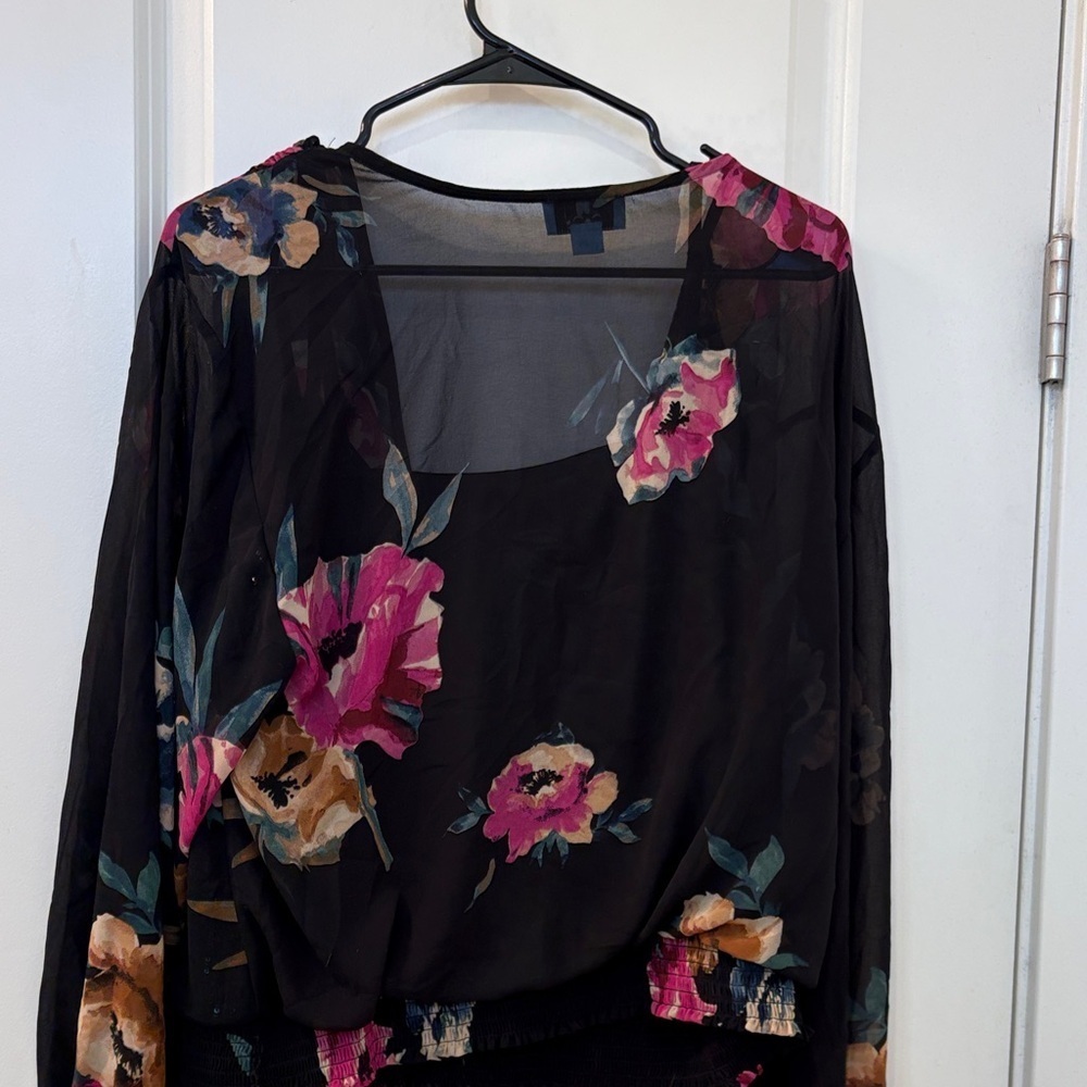 CeCe Black Floral Sequin Blouse - Picture 5 of 5